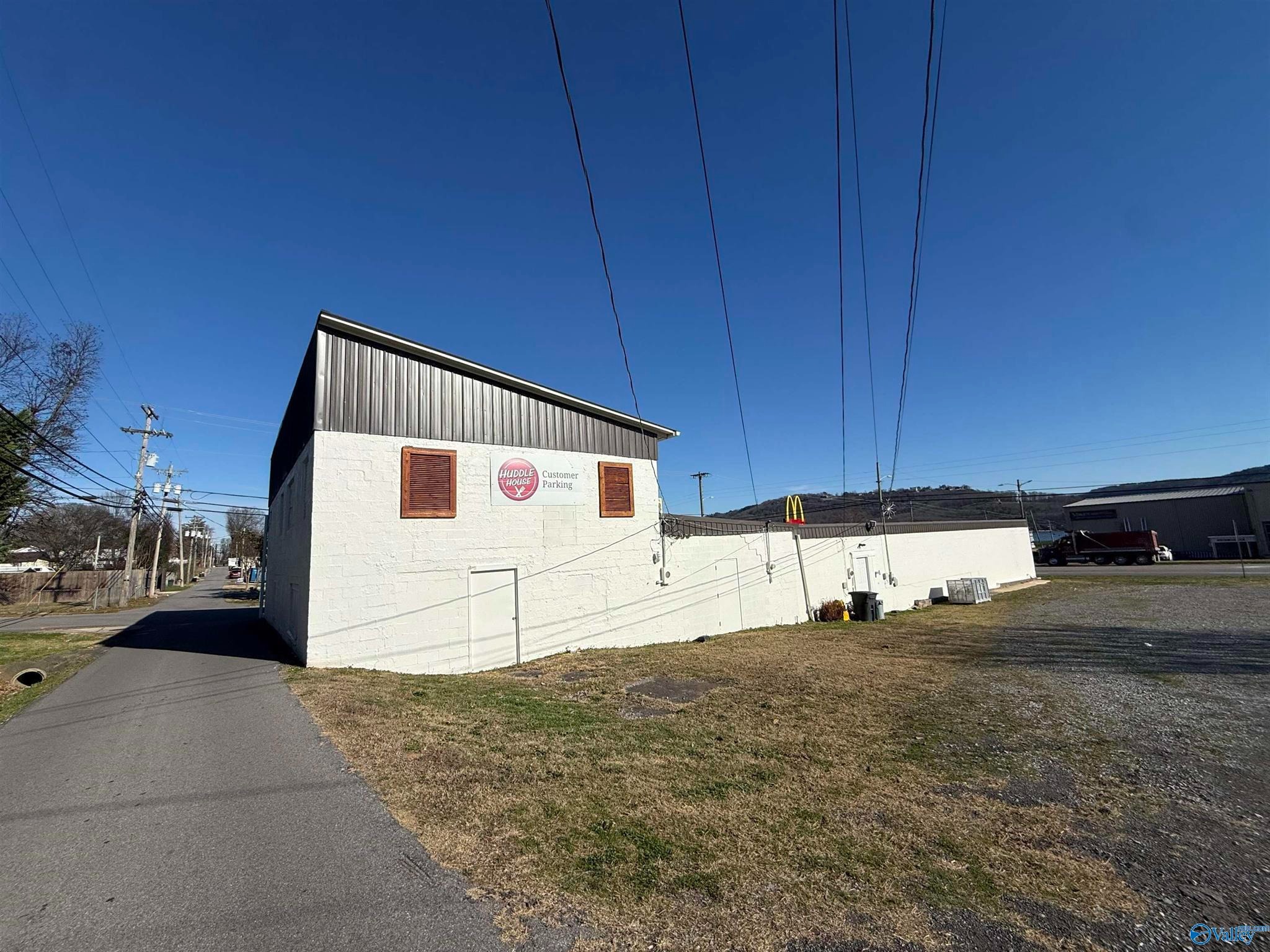 1800 Gunter Ave, Guntersville, AL 35976