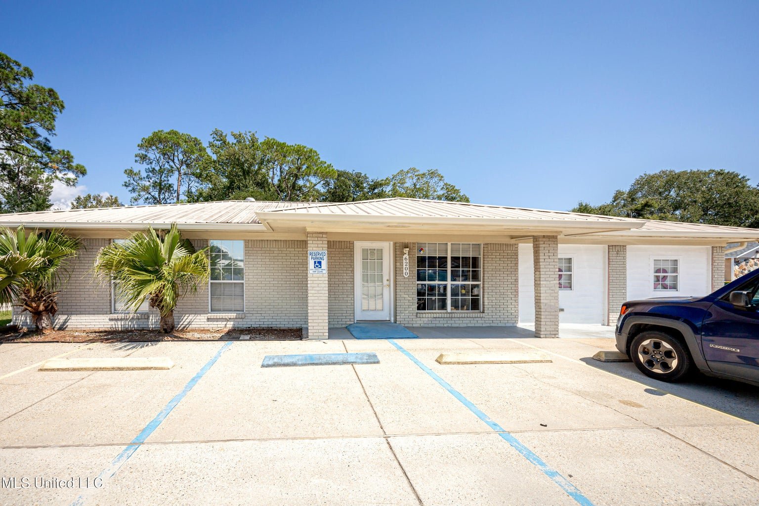 6200 Washington Ave, Ocean Springs, MS 39564
