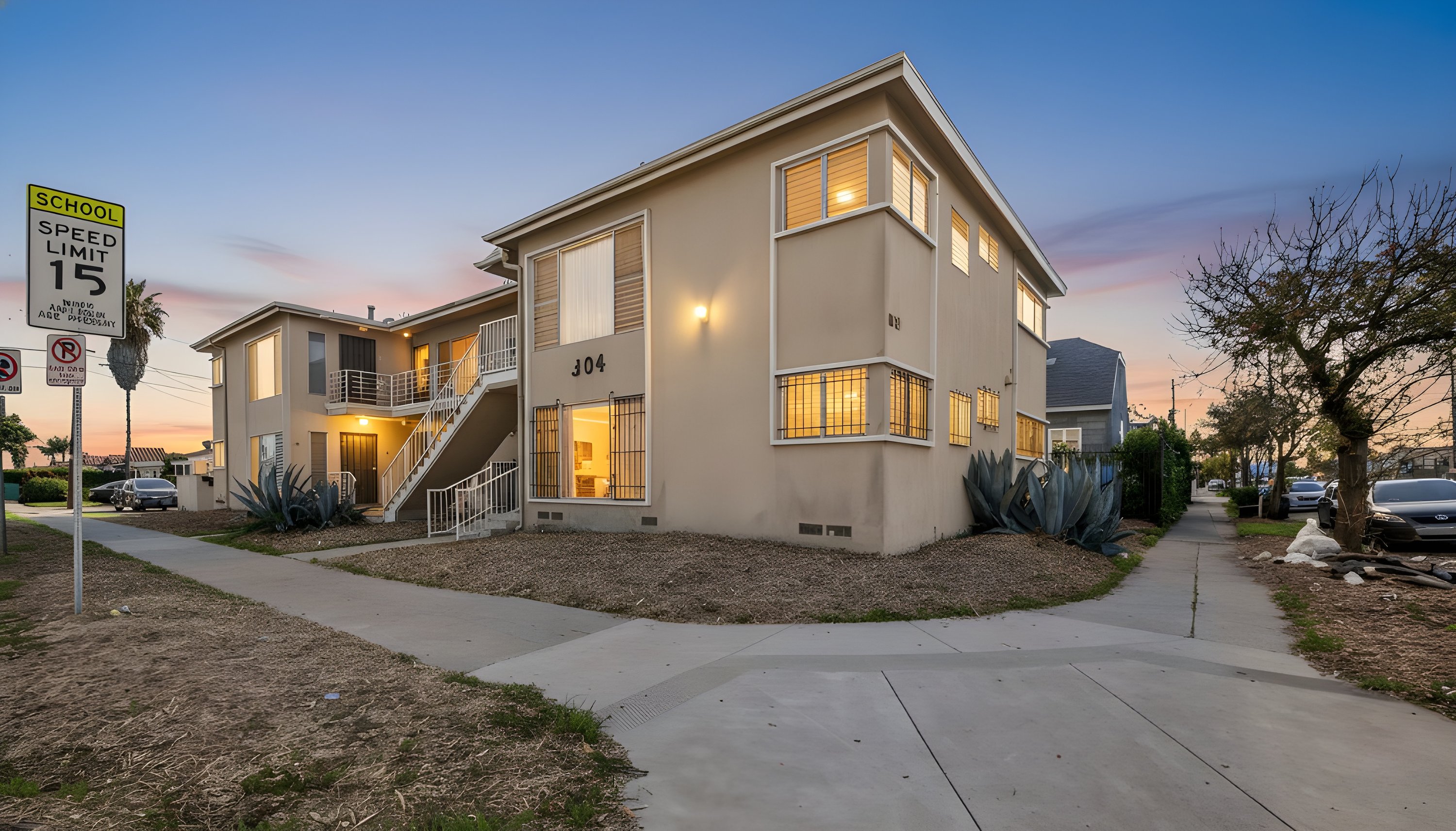 304 E 95Th St, Los Angeles, CA 90003