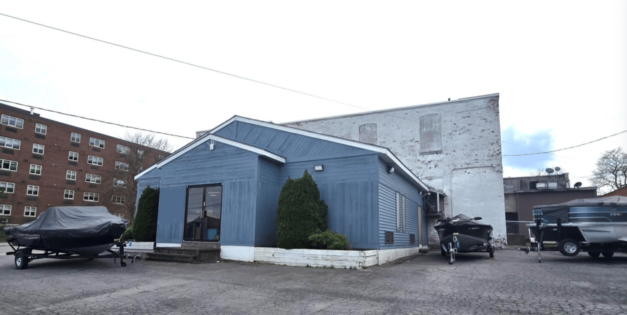 408 1St St, Utica, NY 90013