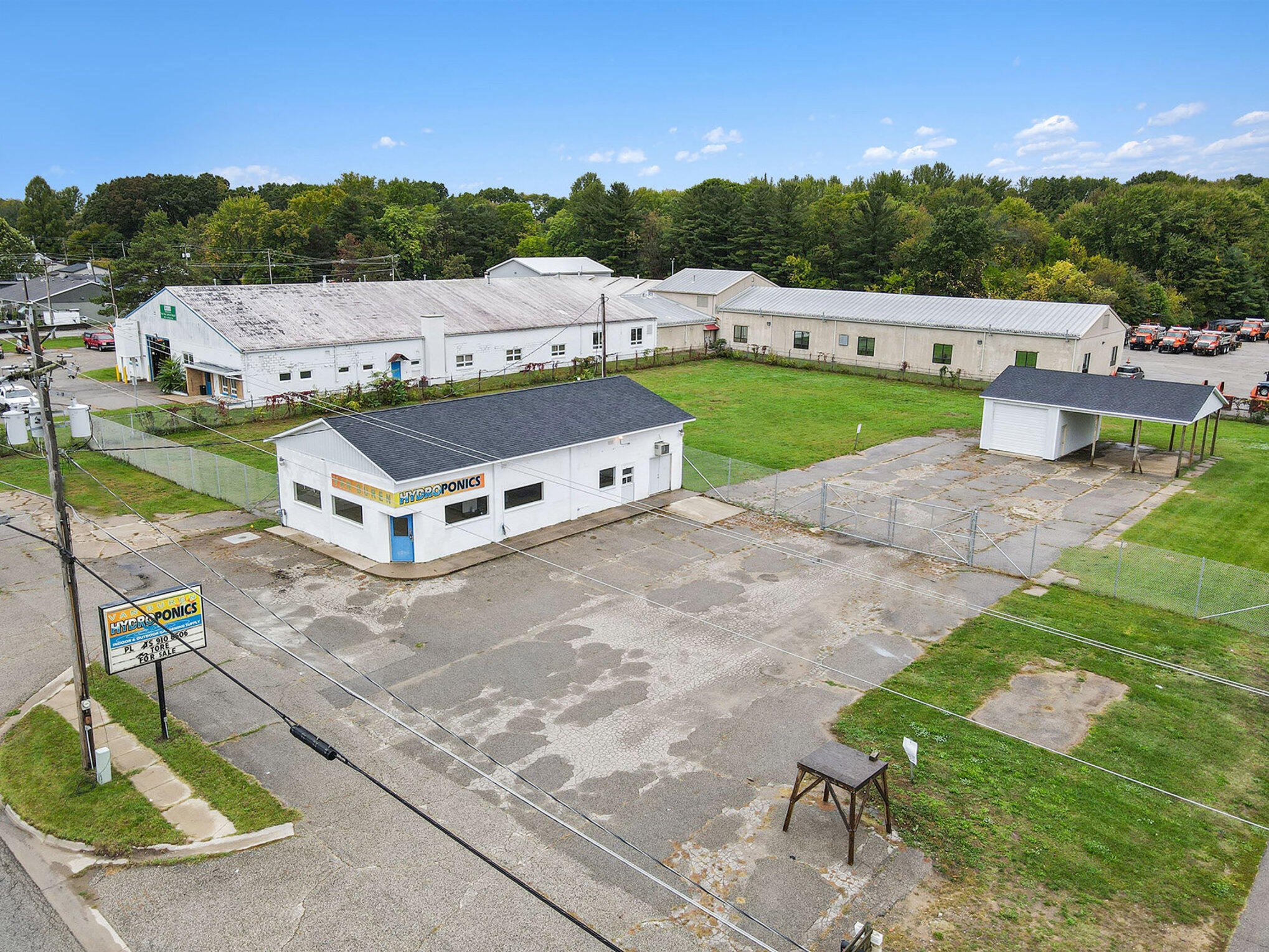 1011 E Michigan Ave, Paw Paw, MI 49079