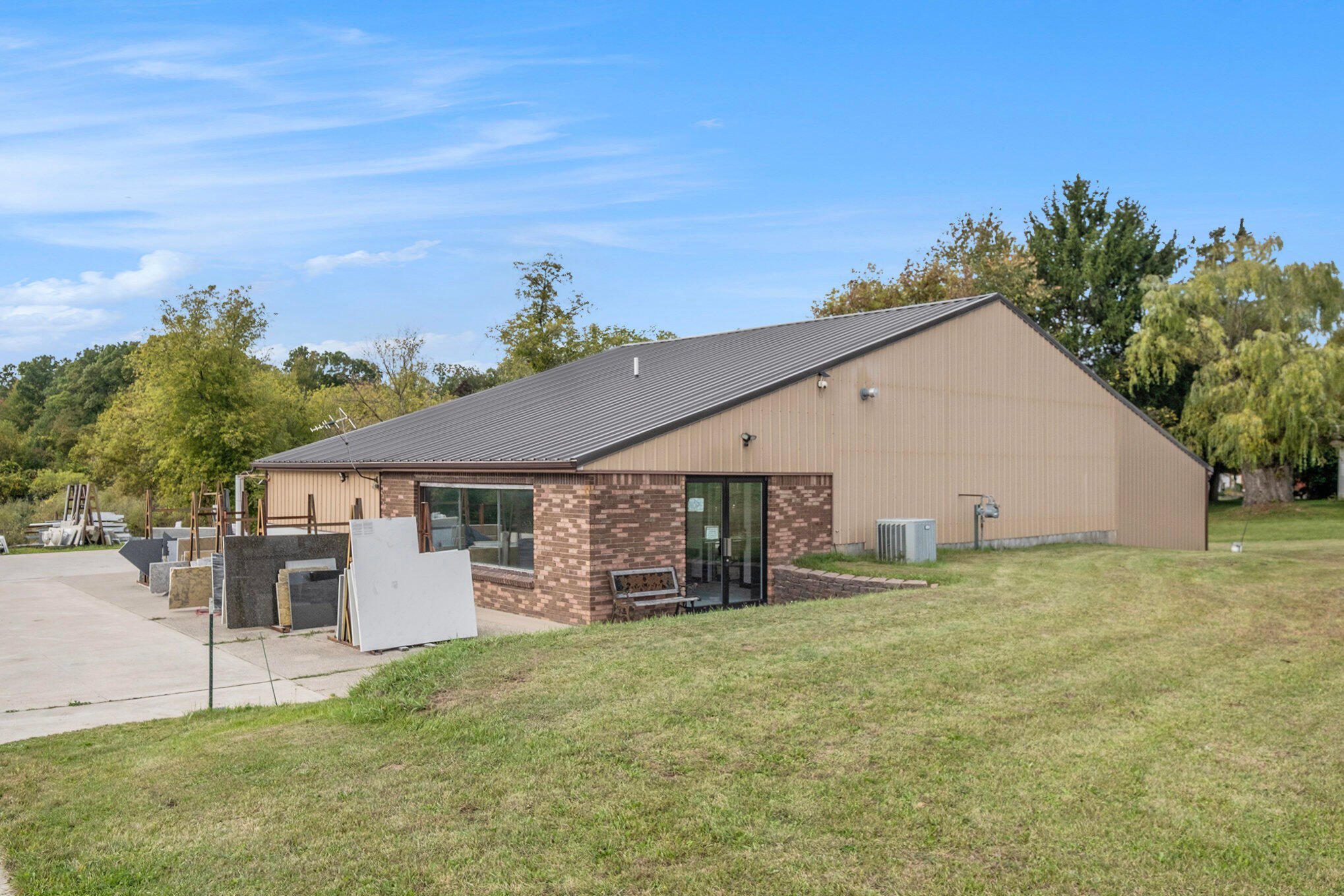 7887 Elm Ave, Newaygo, MI 49337