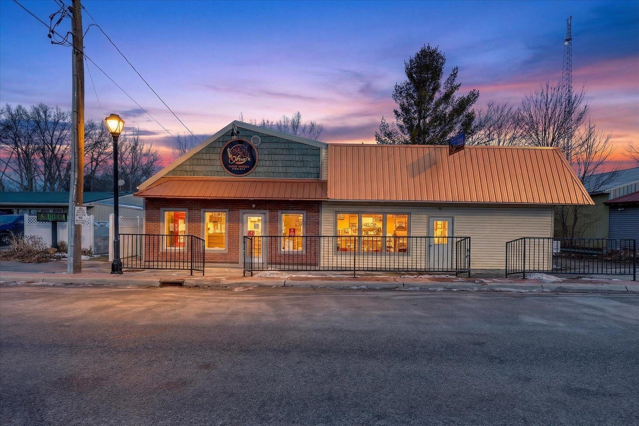 210 W Lake St, Crystal, MI 48818
