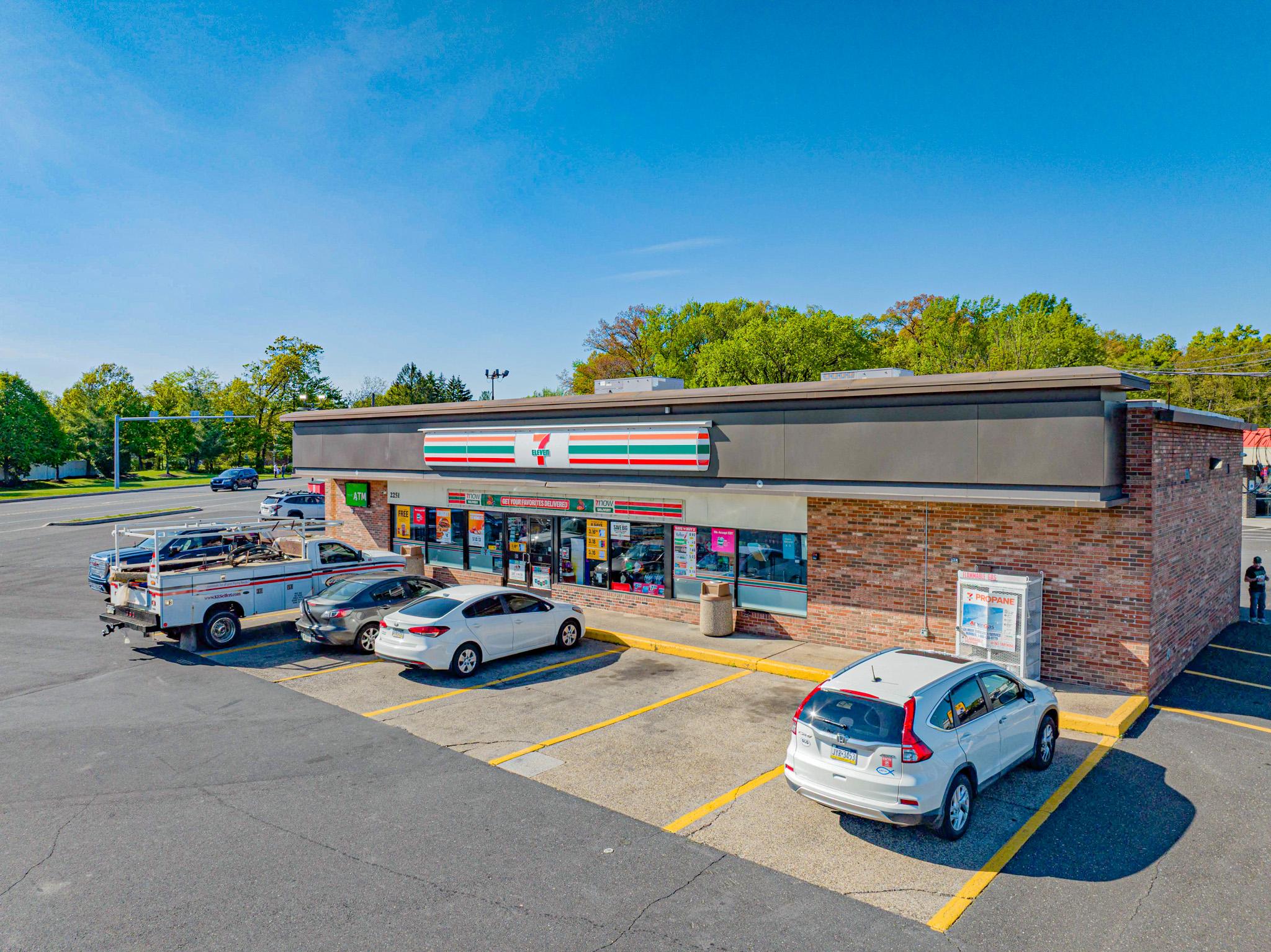 2251 Veterans Hwy, Levittown, PA 19056