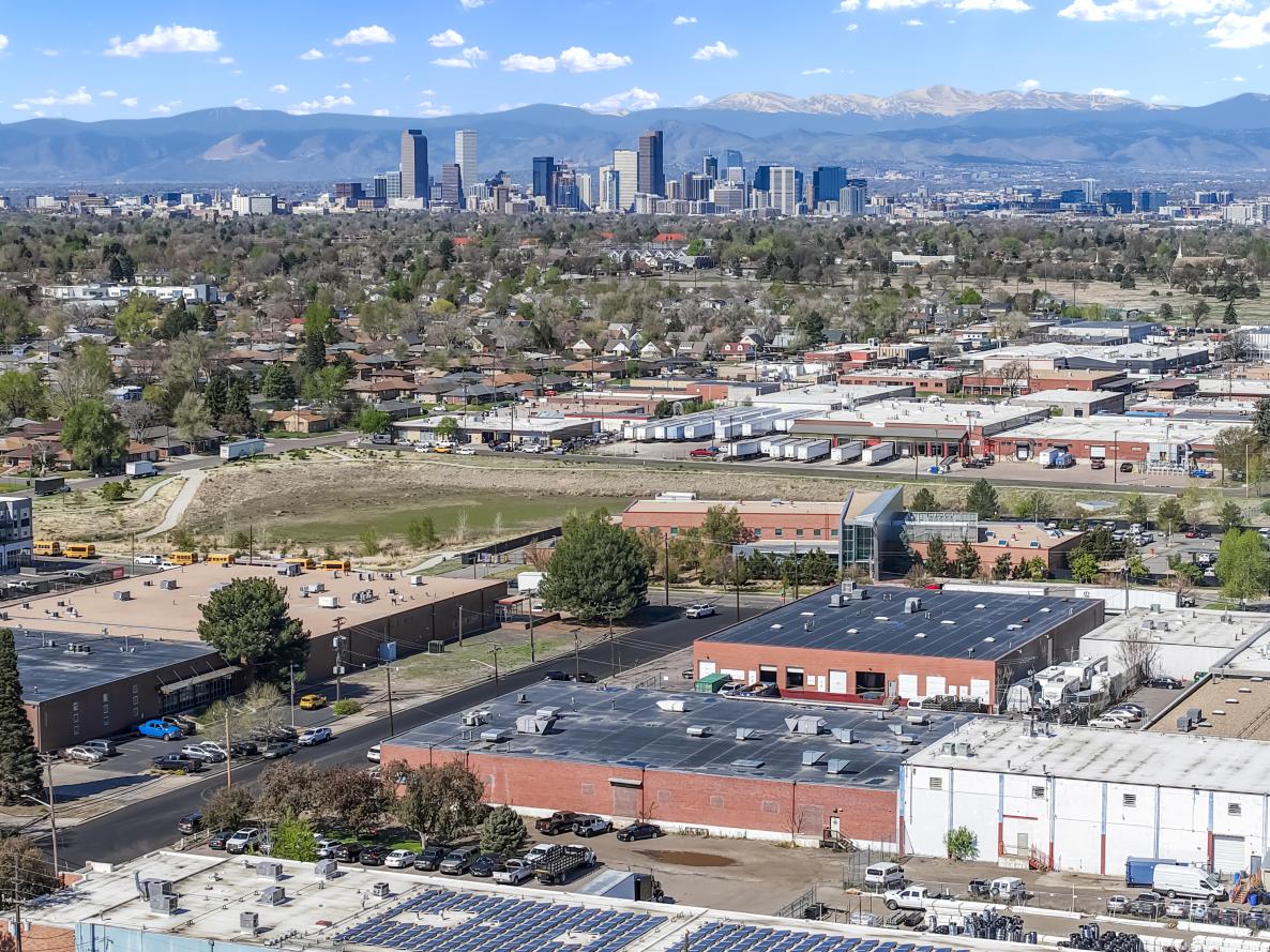 5775 E 39Th Ave, Denver, CO 80207
