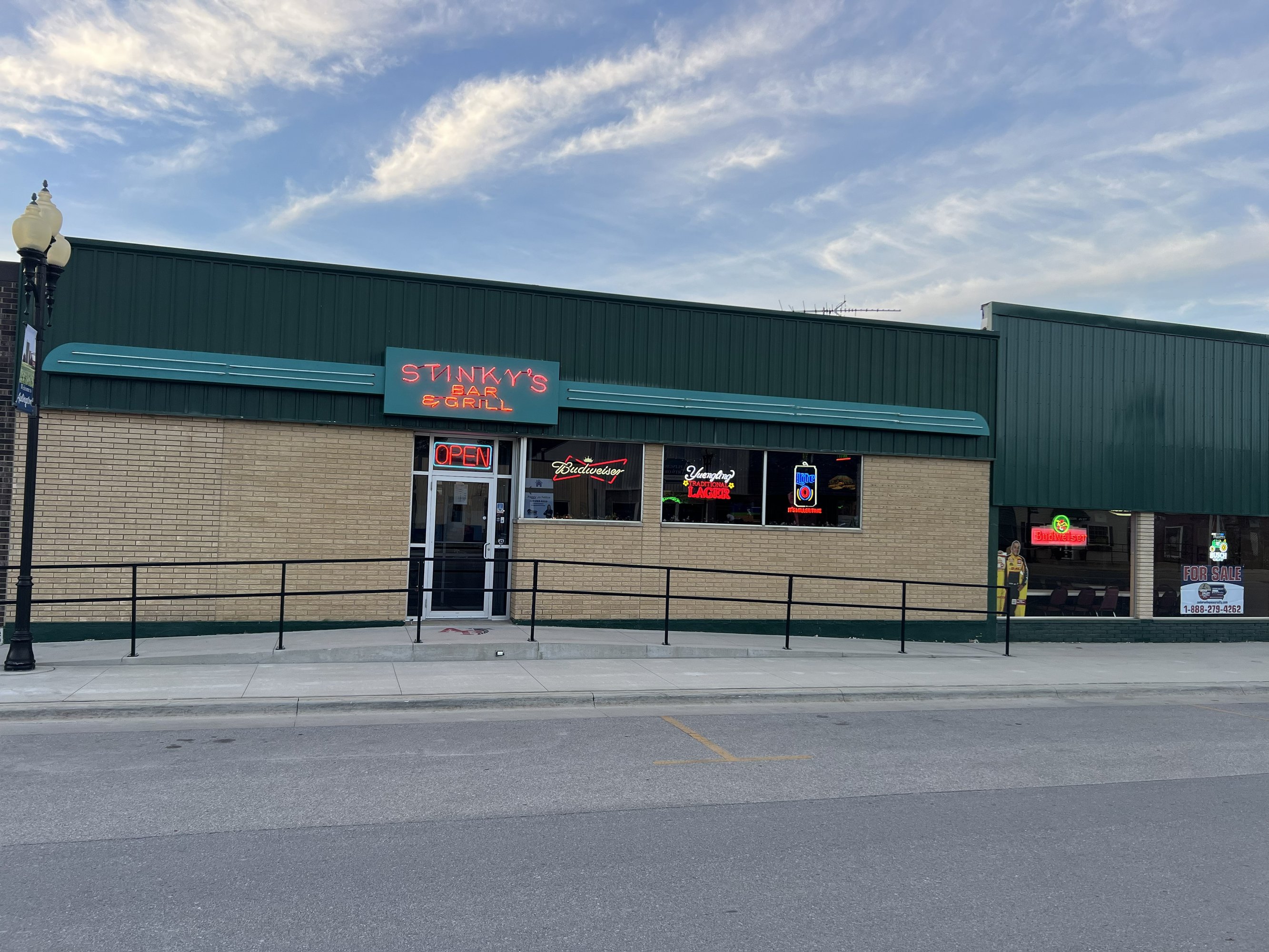 920 Parriott St, Aplington, IA 50604