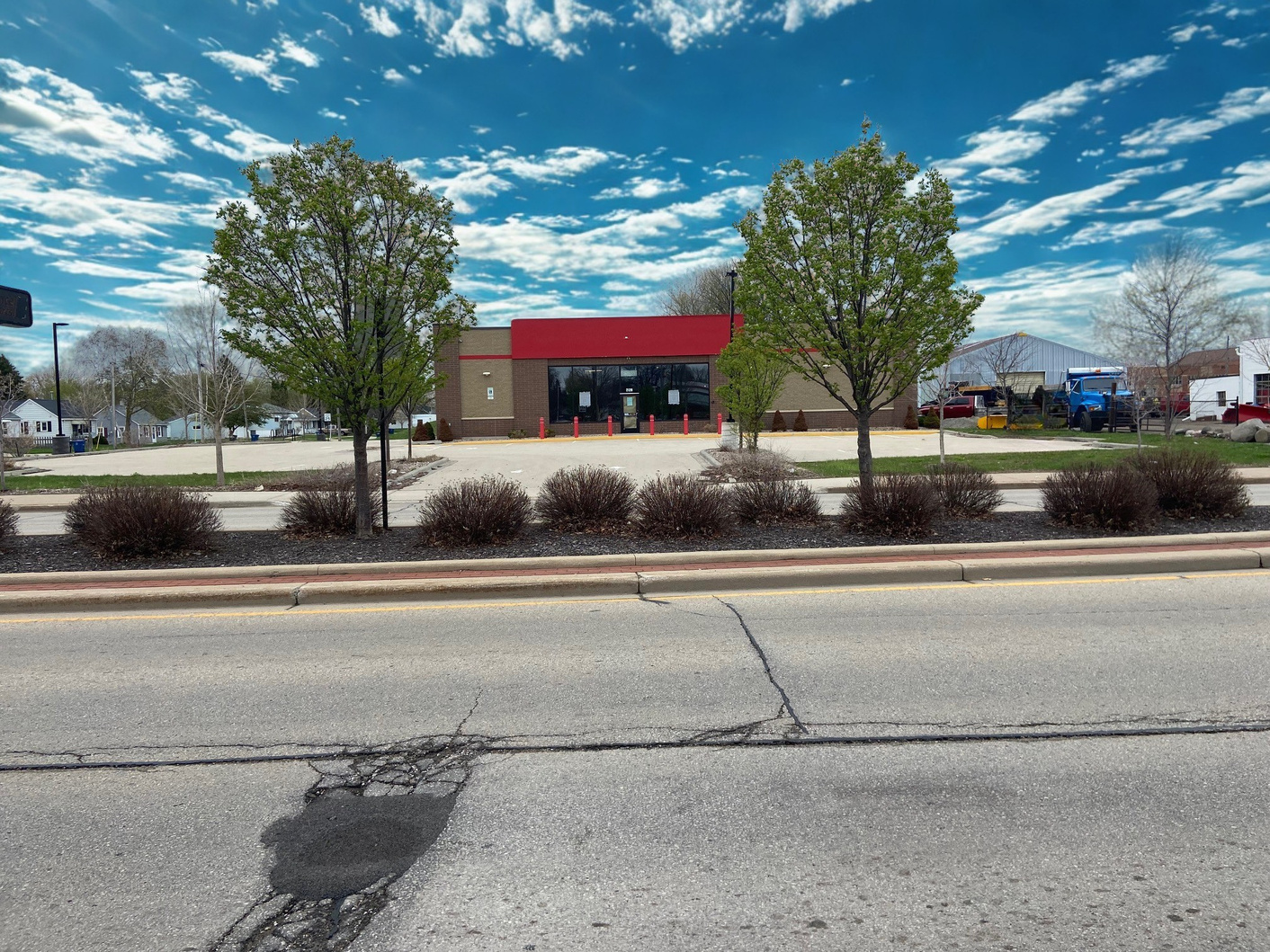 2120 Jackson St, Oshkosh, WI 54901