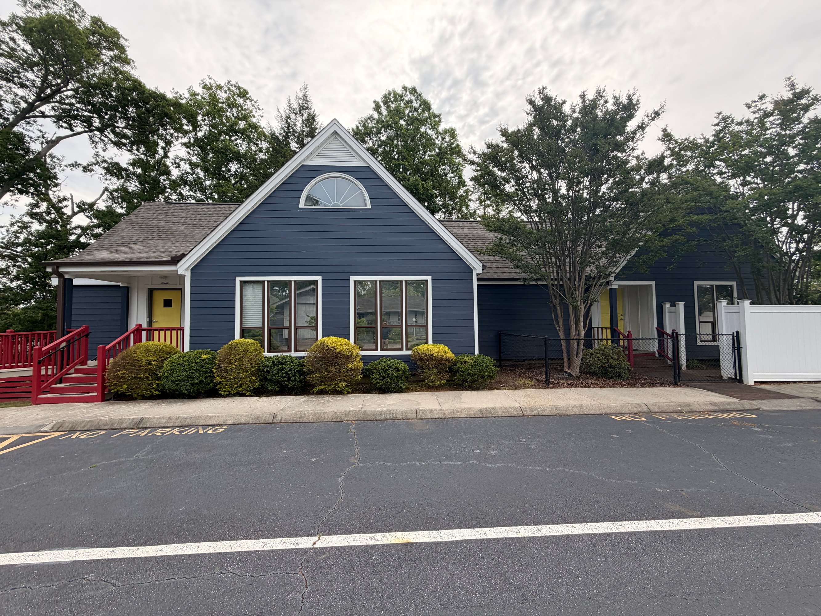 736 Saluda Lk Rd, Greenville, SC 29611-2460
