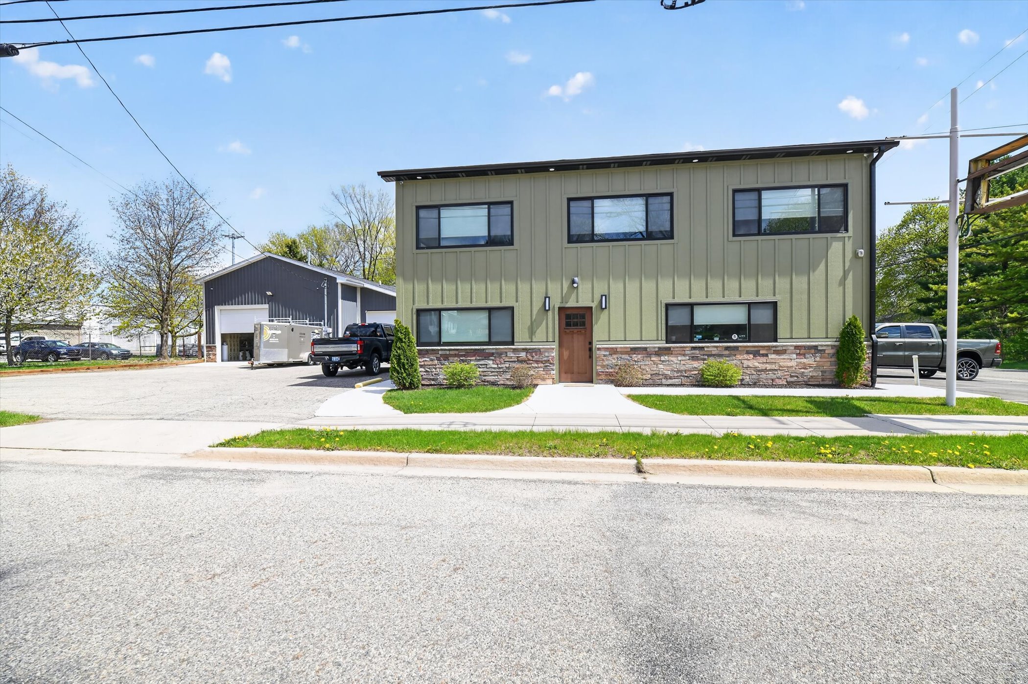 3002 Turner St, Lansing, MI 48906