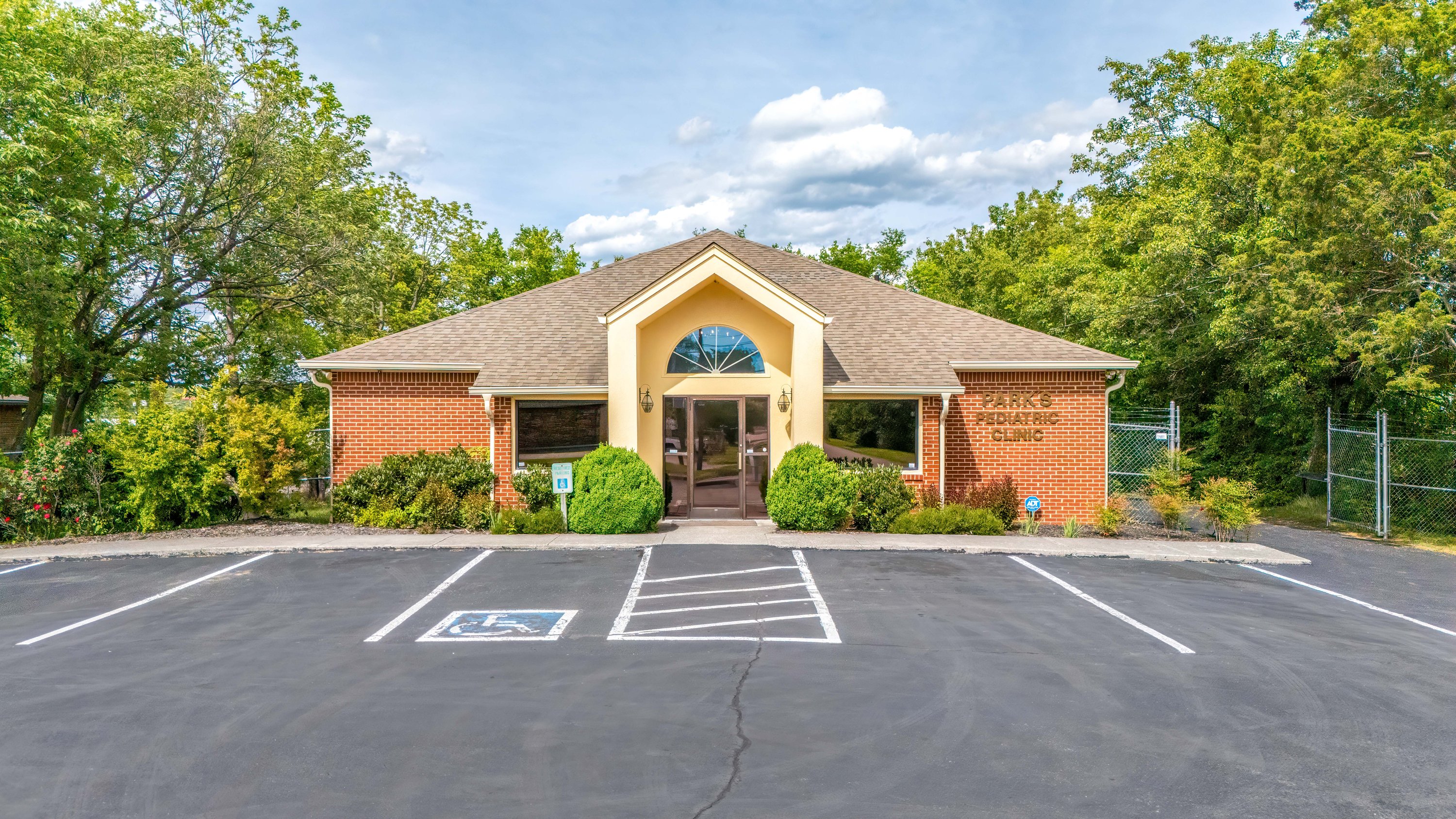 5300 Clinton Plaza Dr, Knoxville, TN 37912