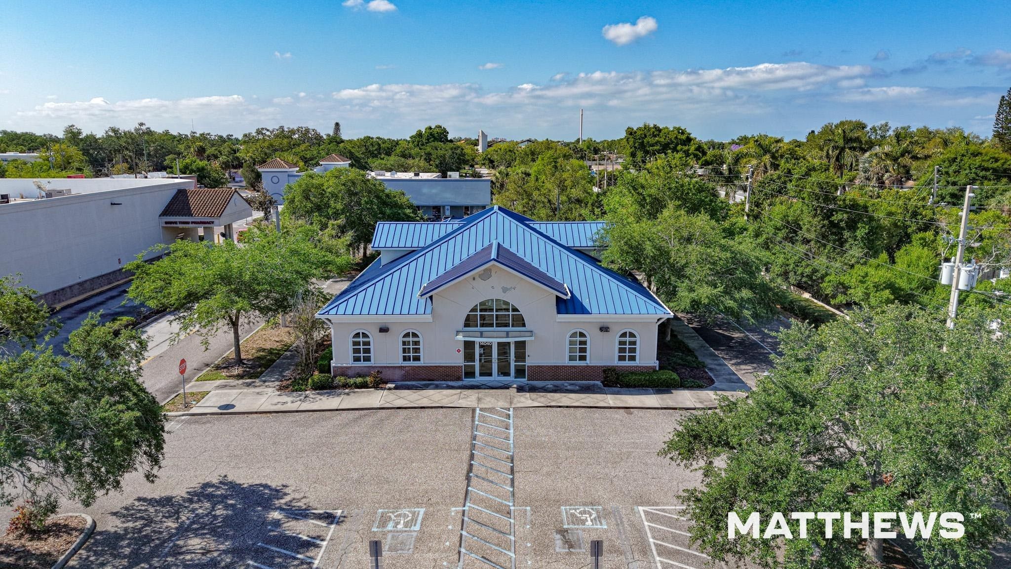 14040 Walsingham Rd, Largo, FL 33774