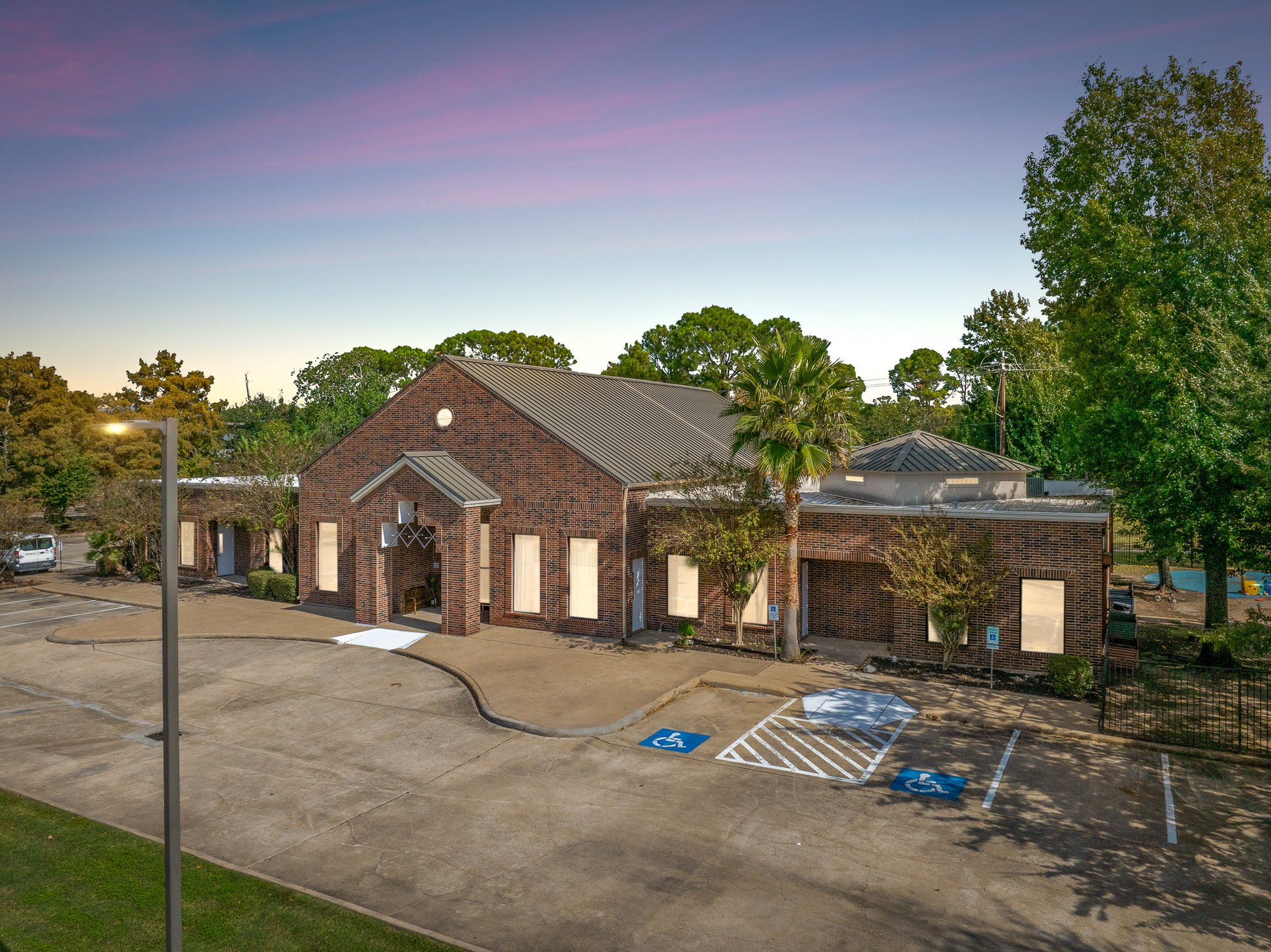 1250 Clear Lake City Blvd, Houston, TX 77062