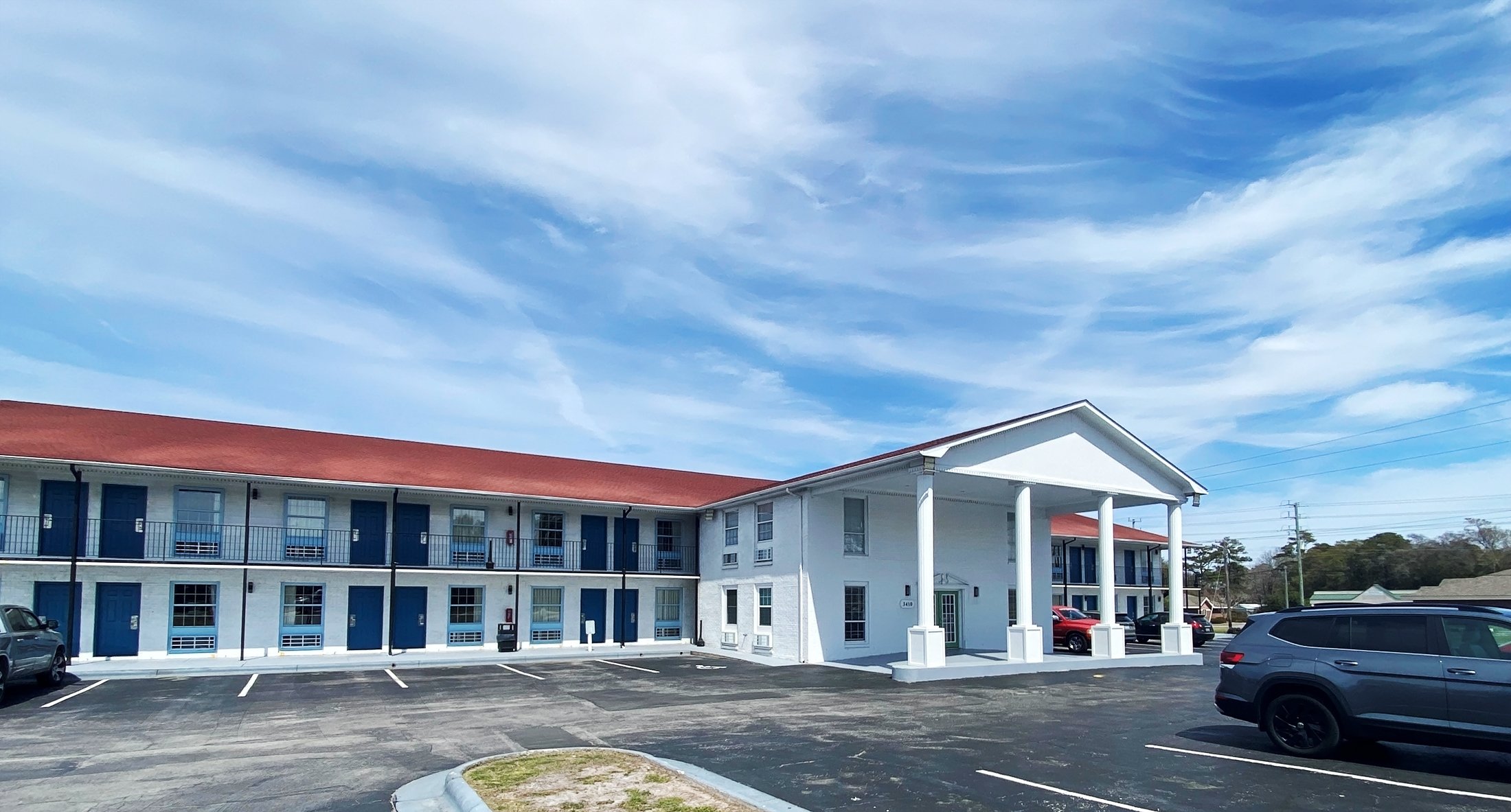 3410 Bridges St, Morehead City, NC 28557
