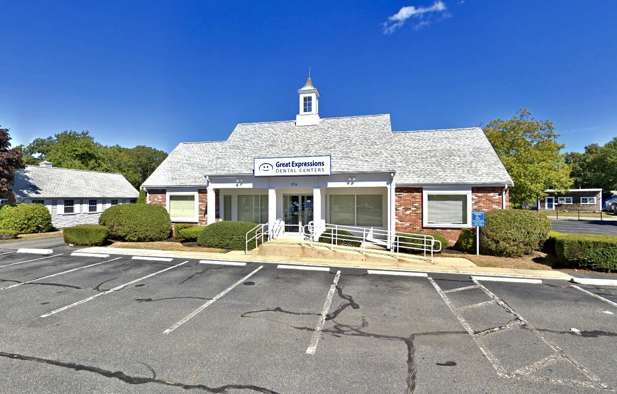 274 Barnstable Rd, Hyannis, MA 02601