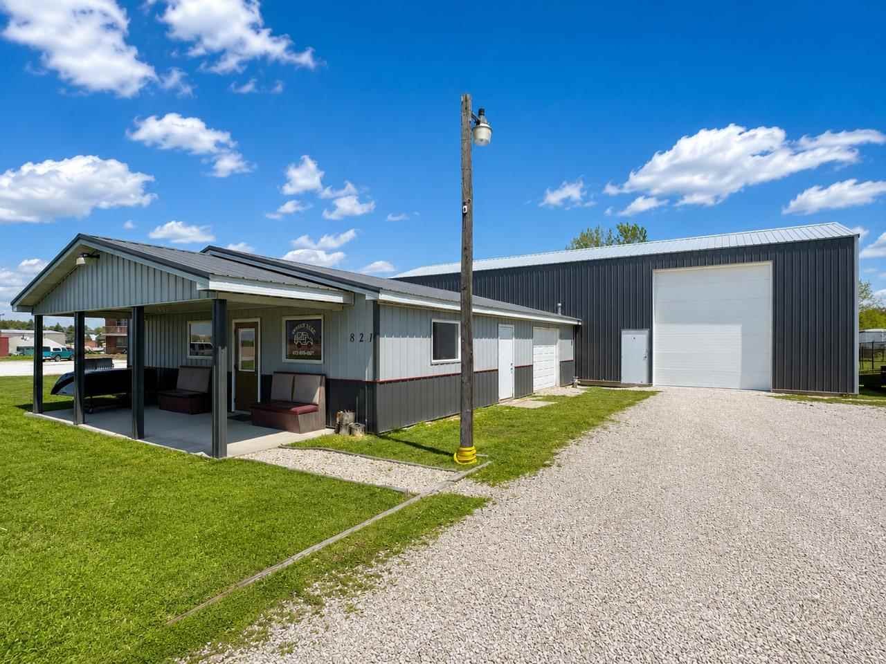 821 N Us Highway 41, Rockville, IN 47872