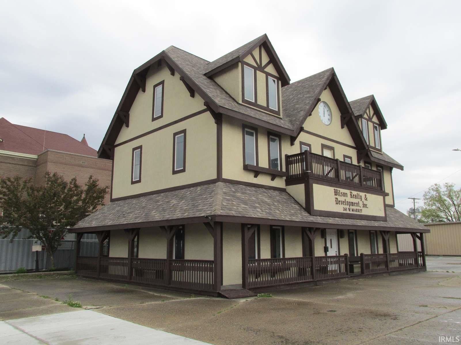261 W Market St, Huntington, IN 46750