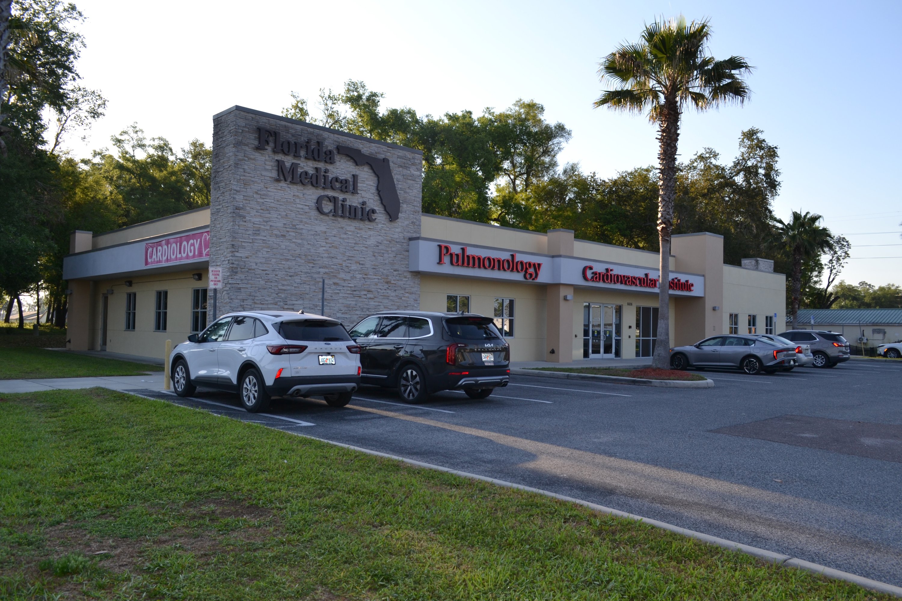 6606 Stadium Dr, Zephyrhills, FL 33542