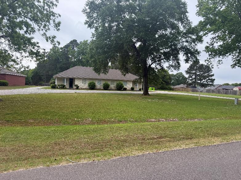 195 Gossom Switch Rd, Wetumpka, AL 36092