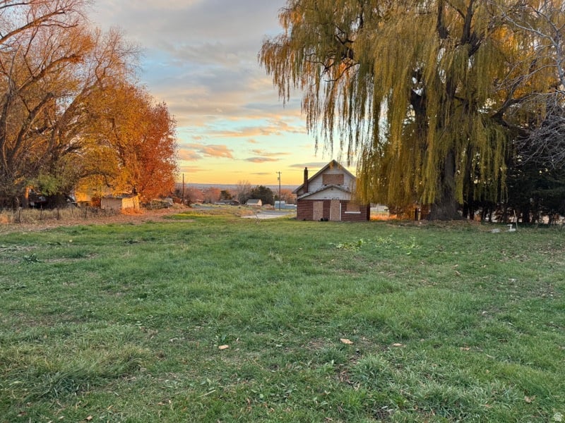 204 E Lomond View Dr, North Ogden, UT 84414