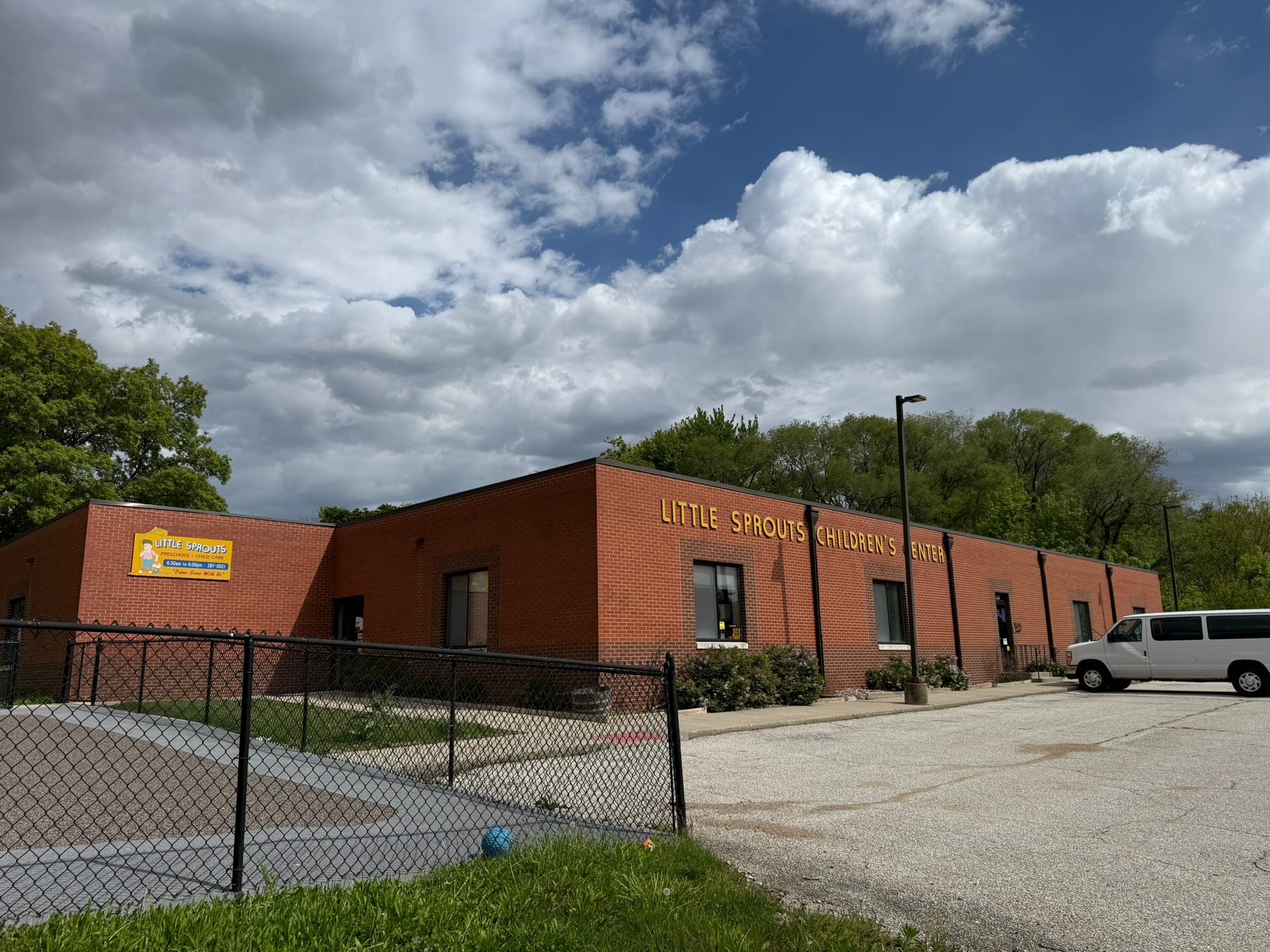4541 Fleur Dr, Des Moines, IA 50321