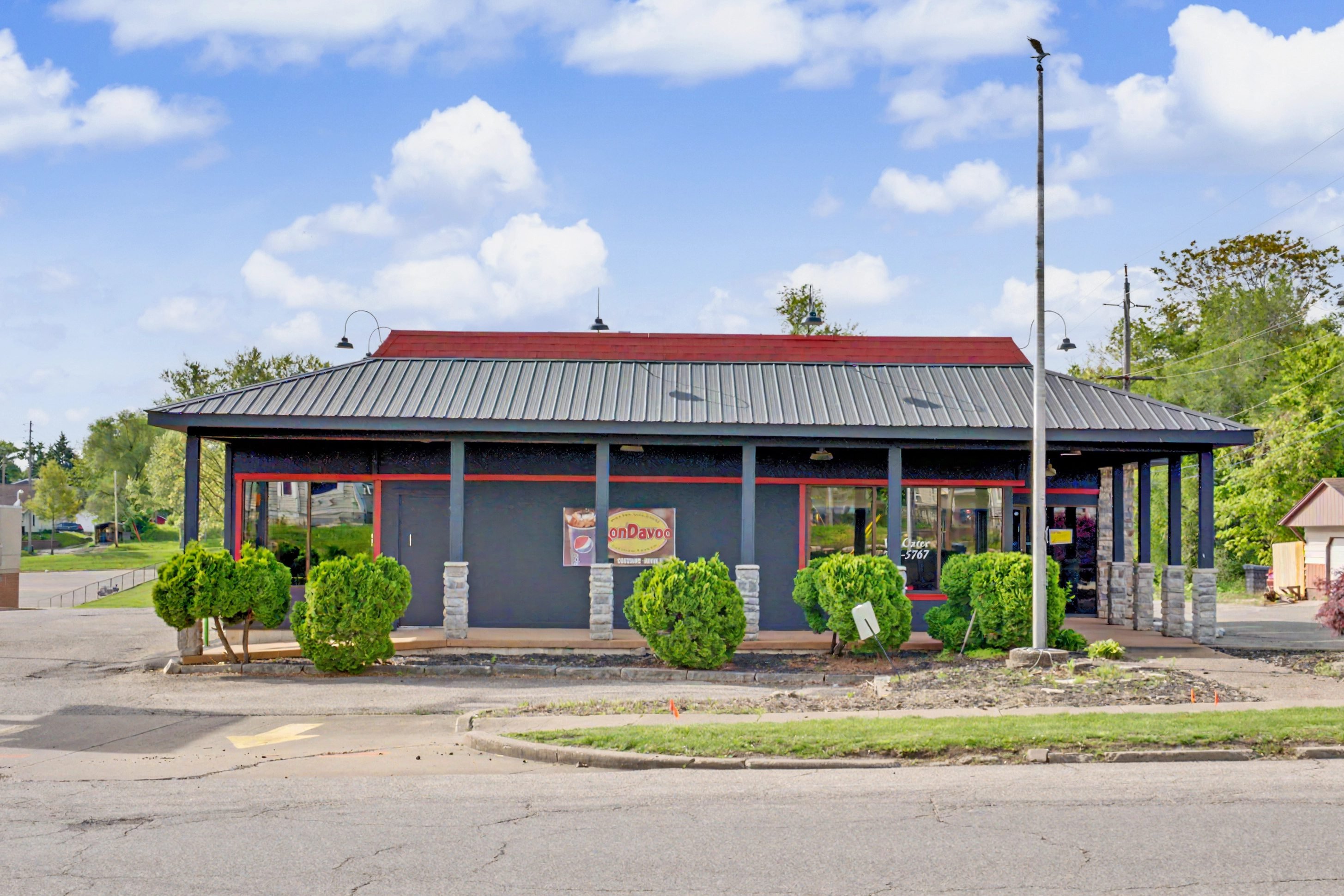 605 S 10Th St, Burlington, IA 52601