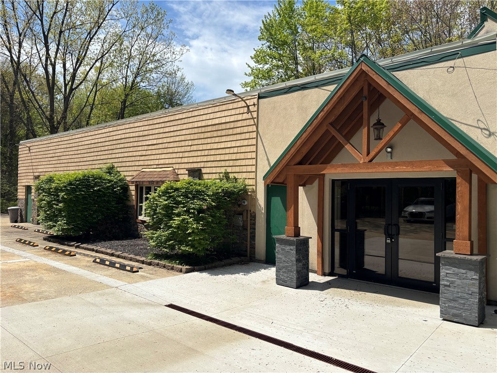 7984 Olde 8 Rd, Northfield, OH 44067