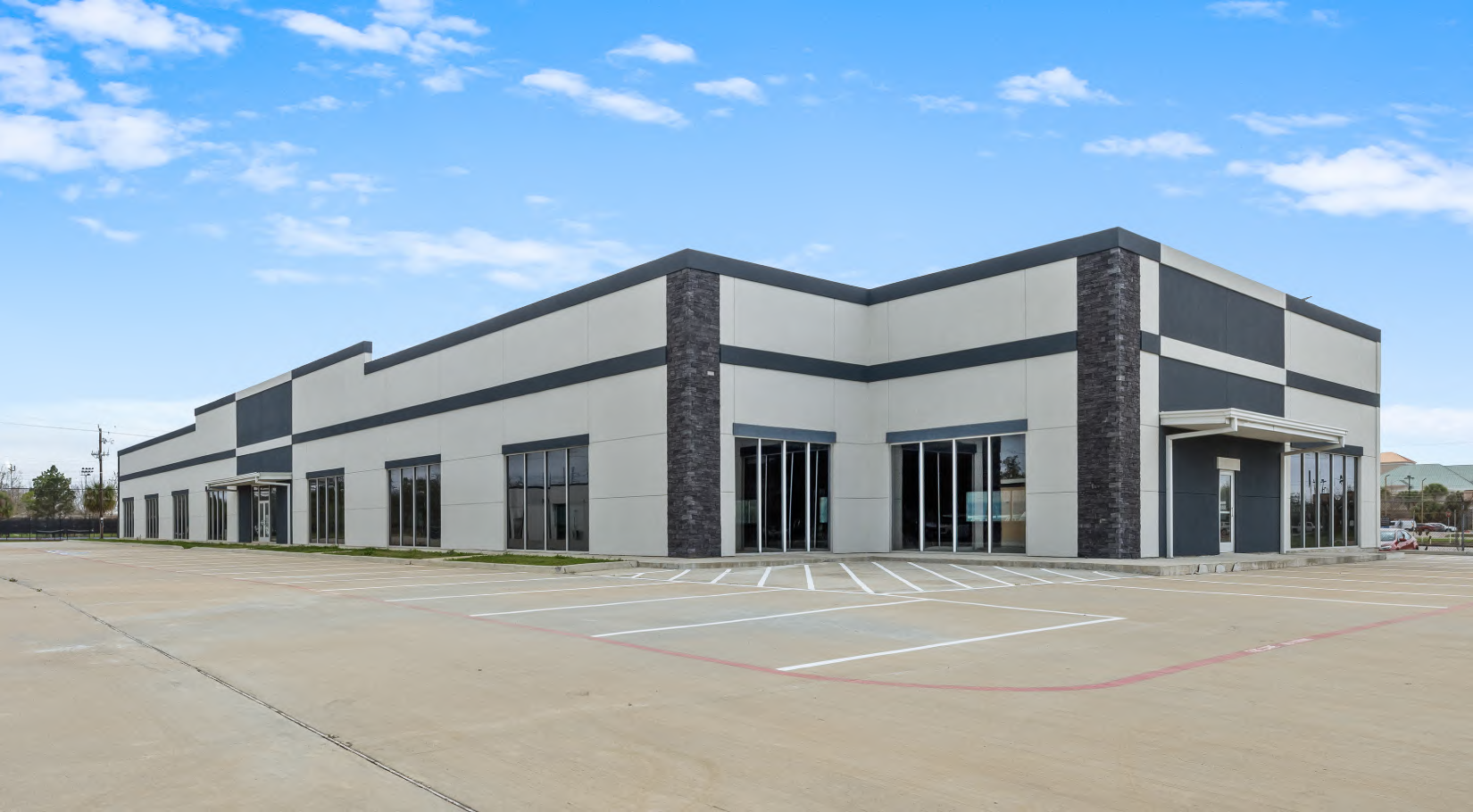 17085 Texas Ave, Webster, TX 77598