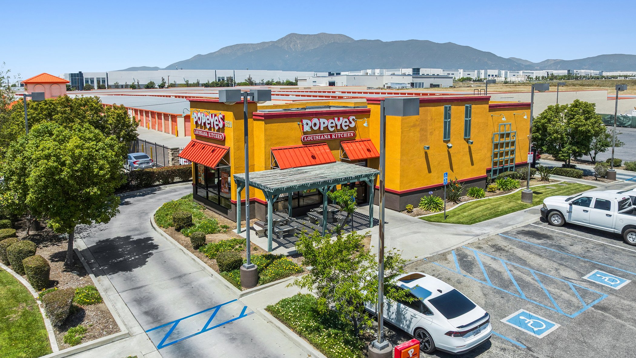 1320 W Base Line Rd, Rialto, CA 92376