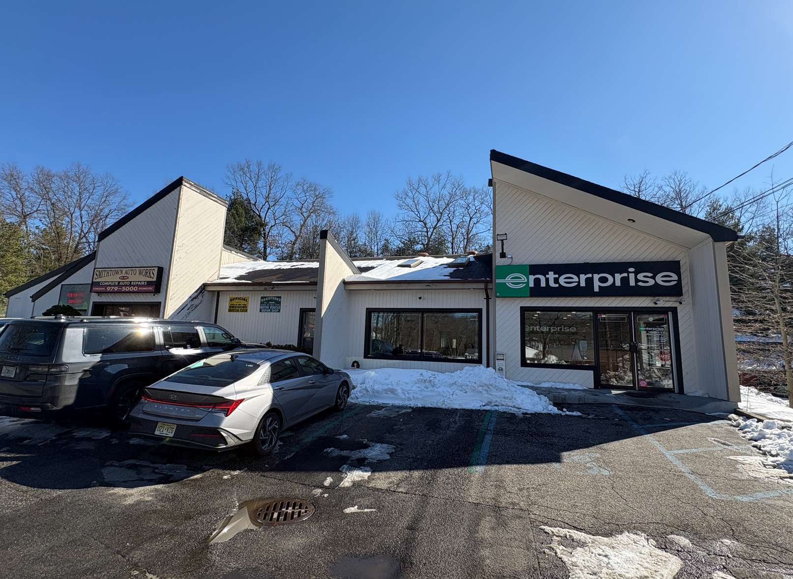 324 E Main St, Smithtown, NY 77573