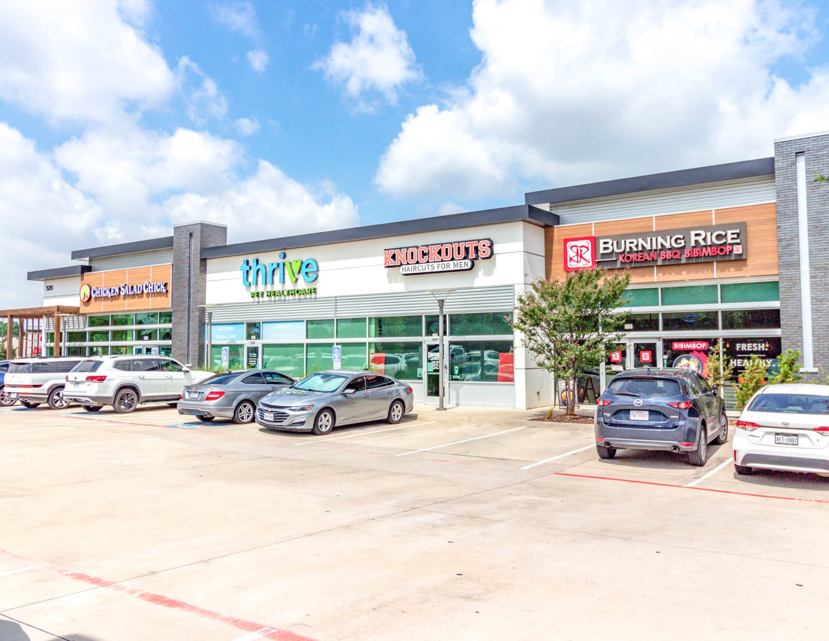 520 Grapevine Hwy, Hurst, TX 76054