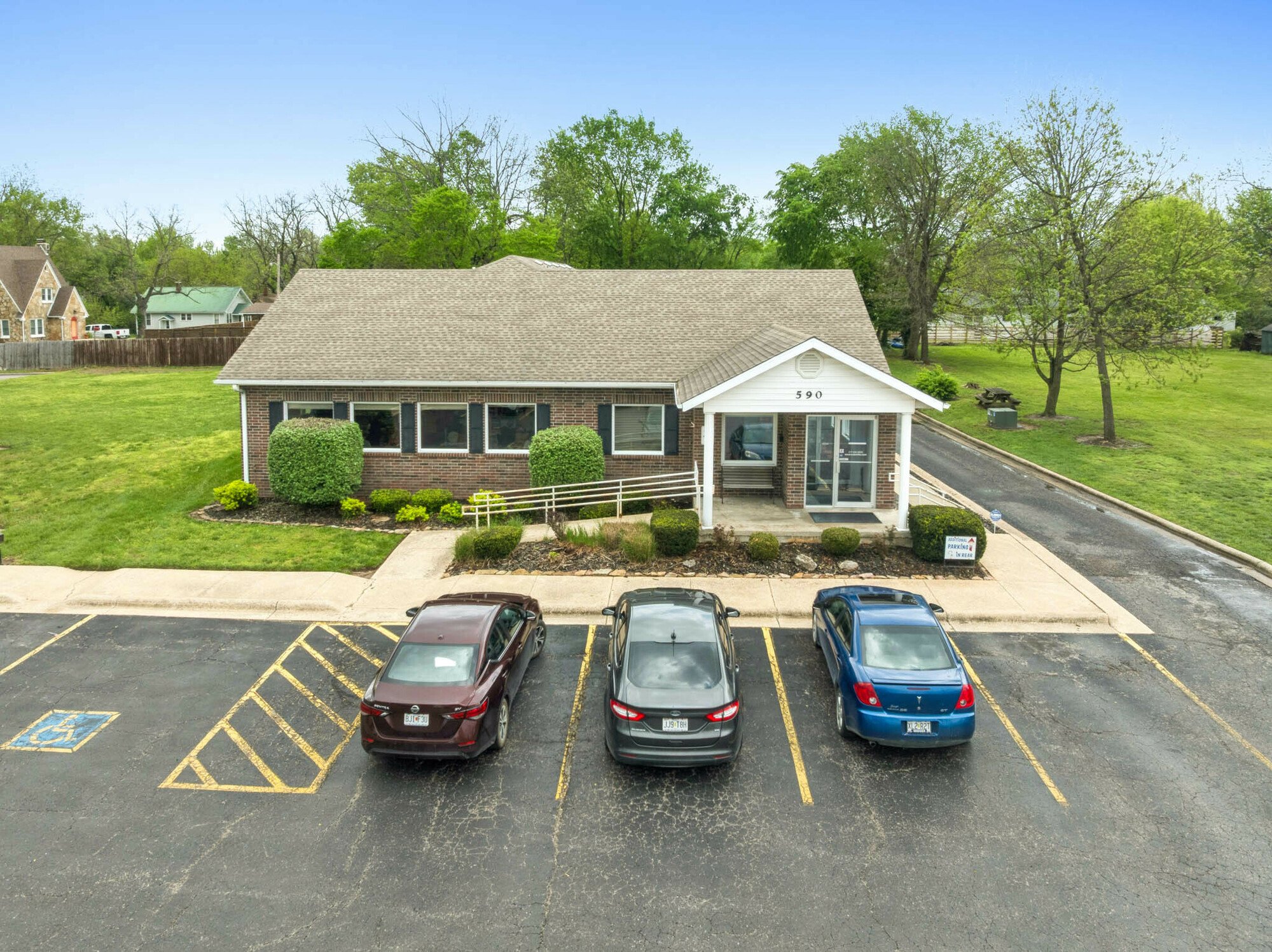 590 Lynn St, Lebanon, MO 65536