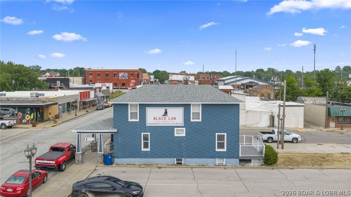 302 S Maple St, Eldon, MO 65026