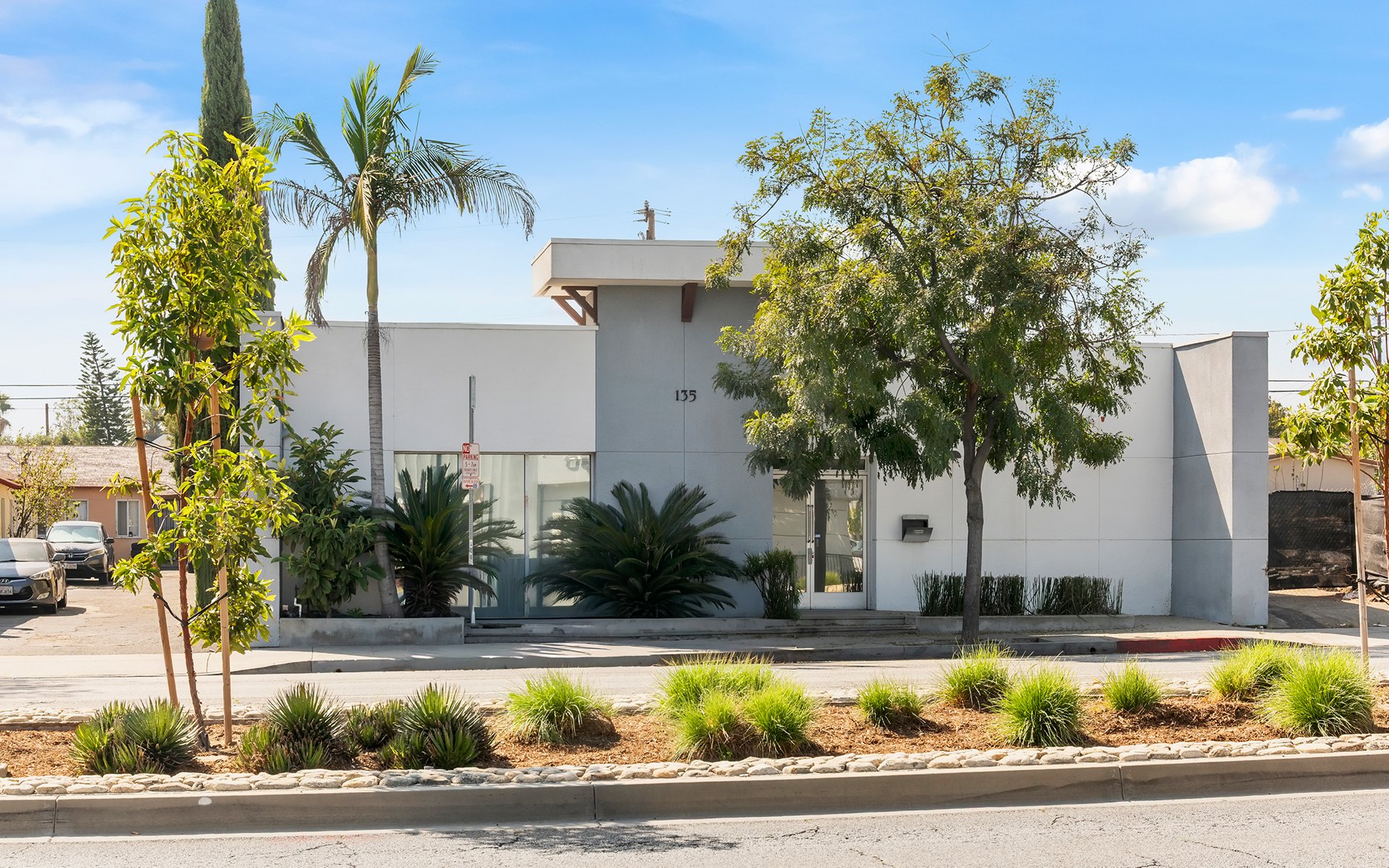 135 S Rosemead Blvd, Pasadena, CA 91107