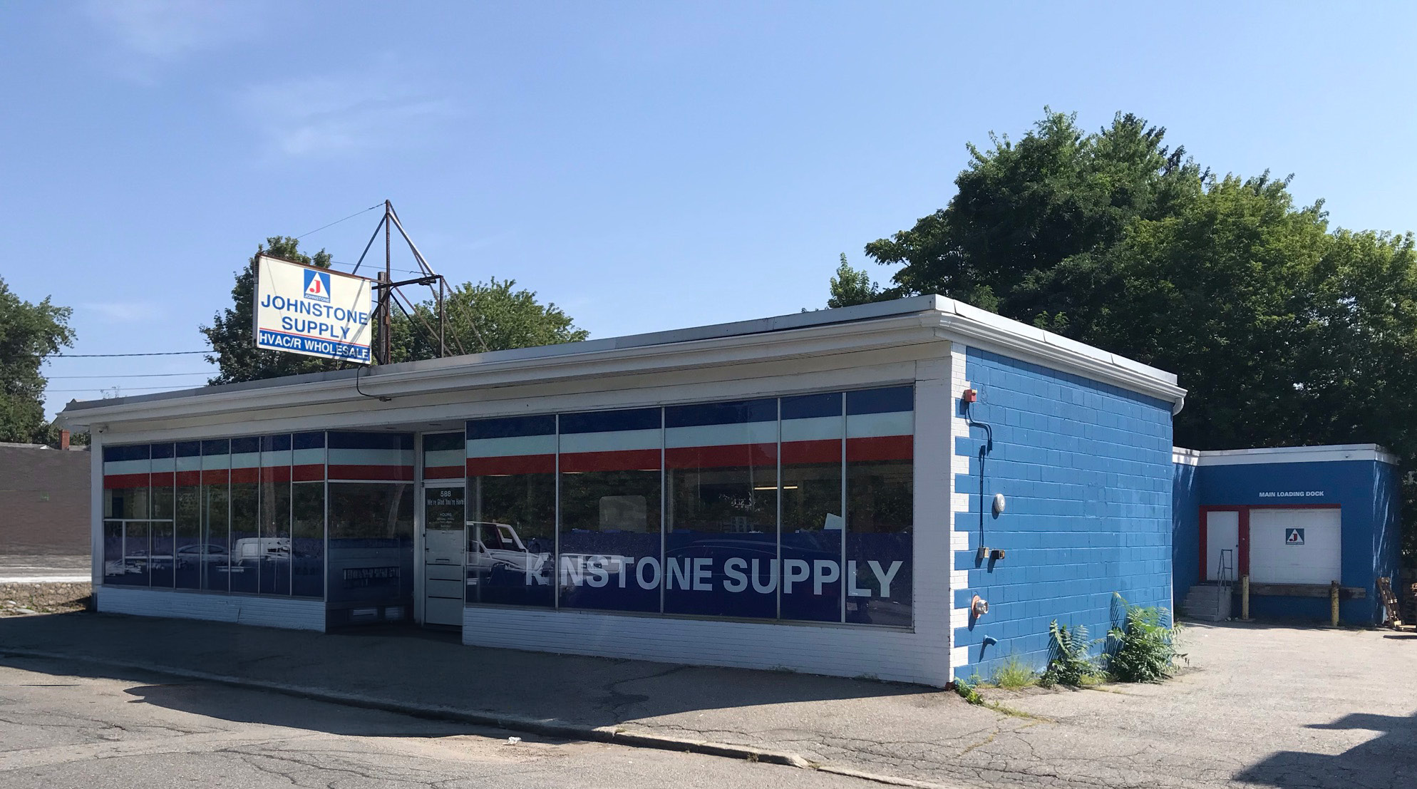 588 Gorham St, Lowell, MA 01852