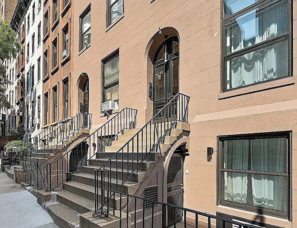 153 East 37Th St, New York, NY 10016