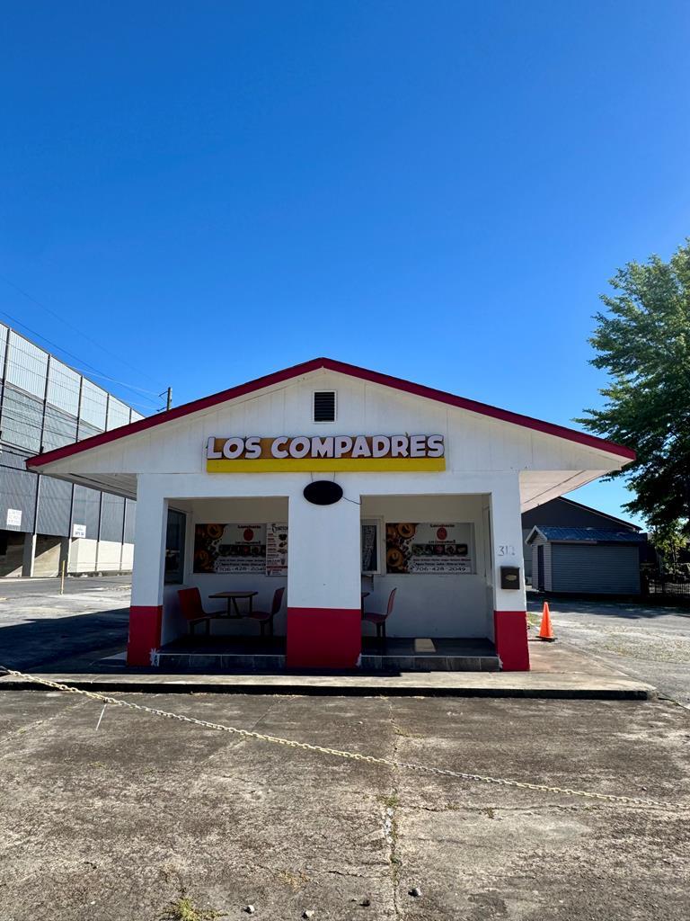 312 E Morris St, Dalton, GA 30721