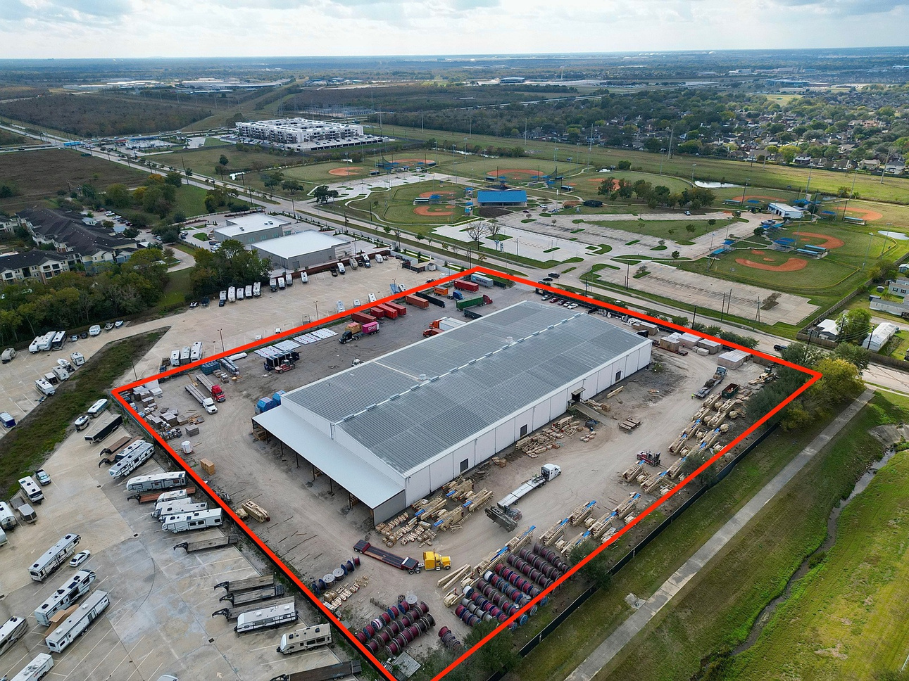 3337 Canada Rd, La Porte, TX 77571