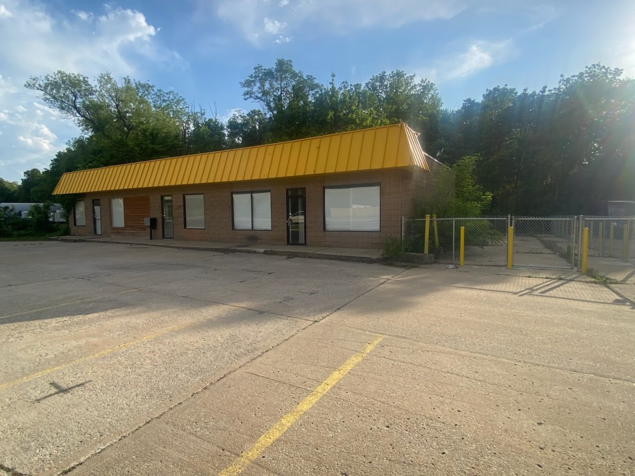 5600 Raytown Rd, Raytown, MO 64133