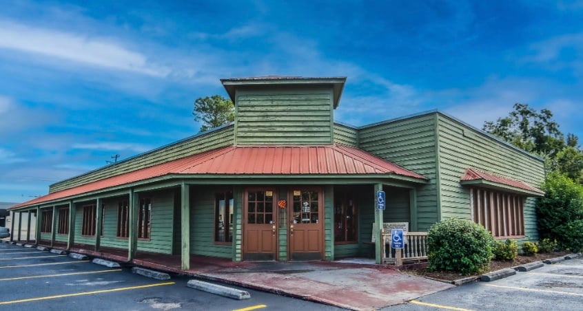 1405 S Madison St, Whiteville, NC 28472