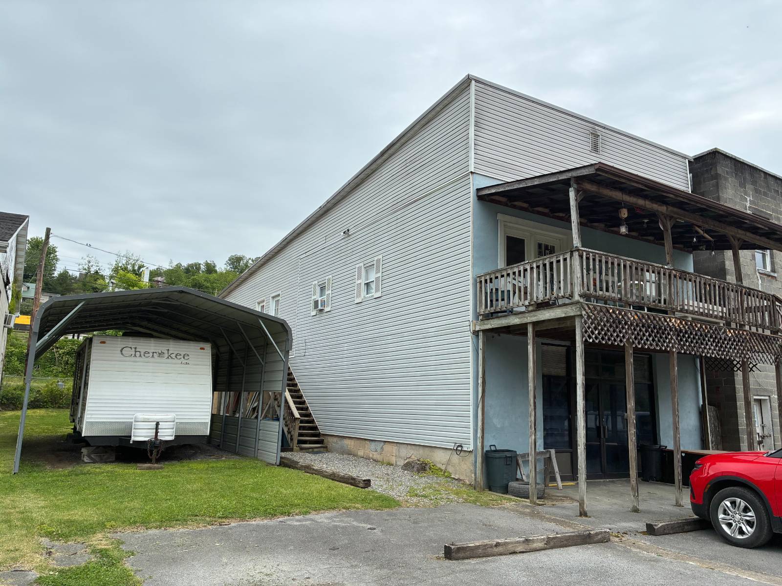 503 River St, Gassaway, WV 26624