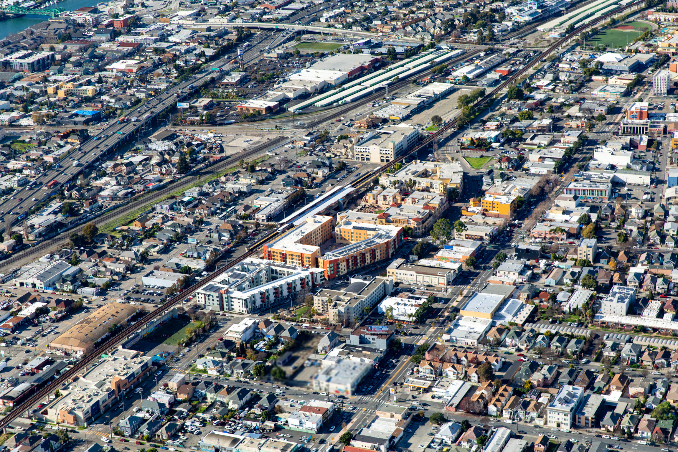 3751 International Blvd, Oakland, CA 94612