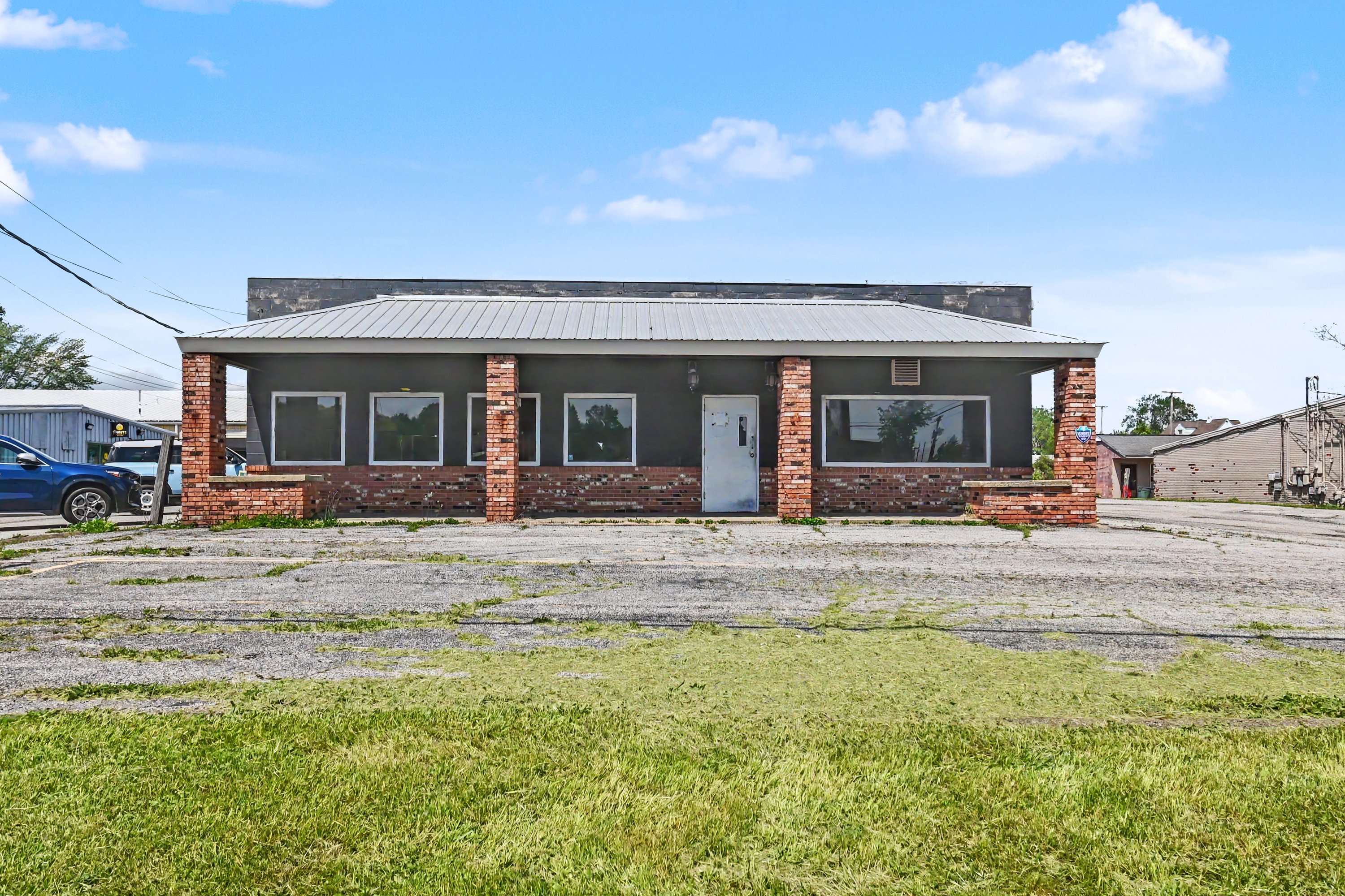 1400 W 4Th St, Mansfield, OH 44906
