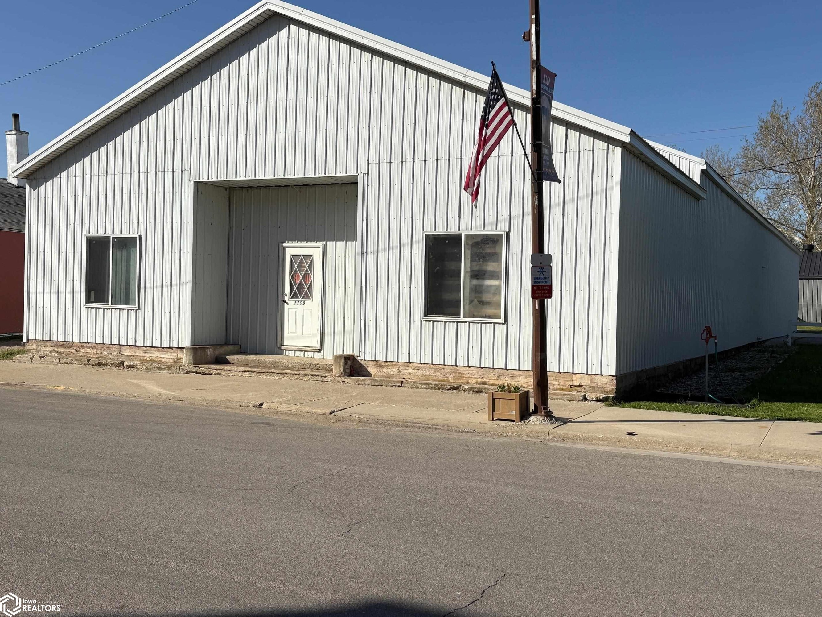 1109 Water St, Alden, IA 50006