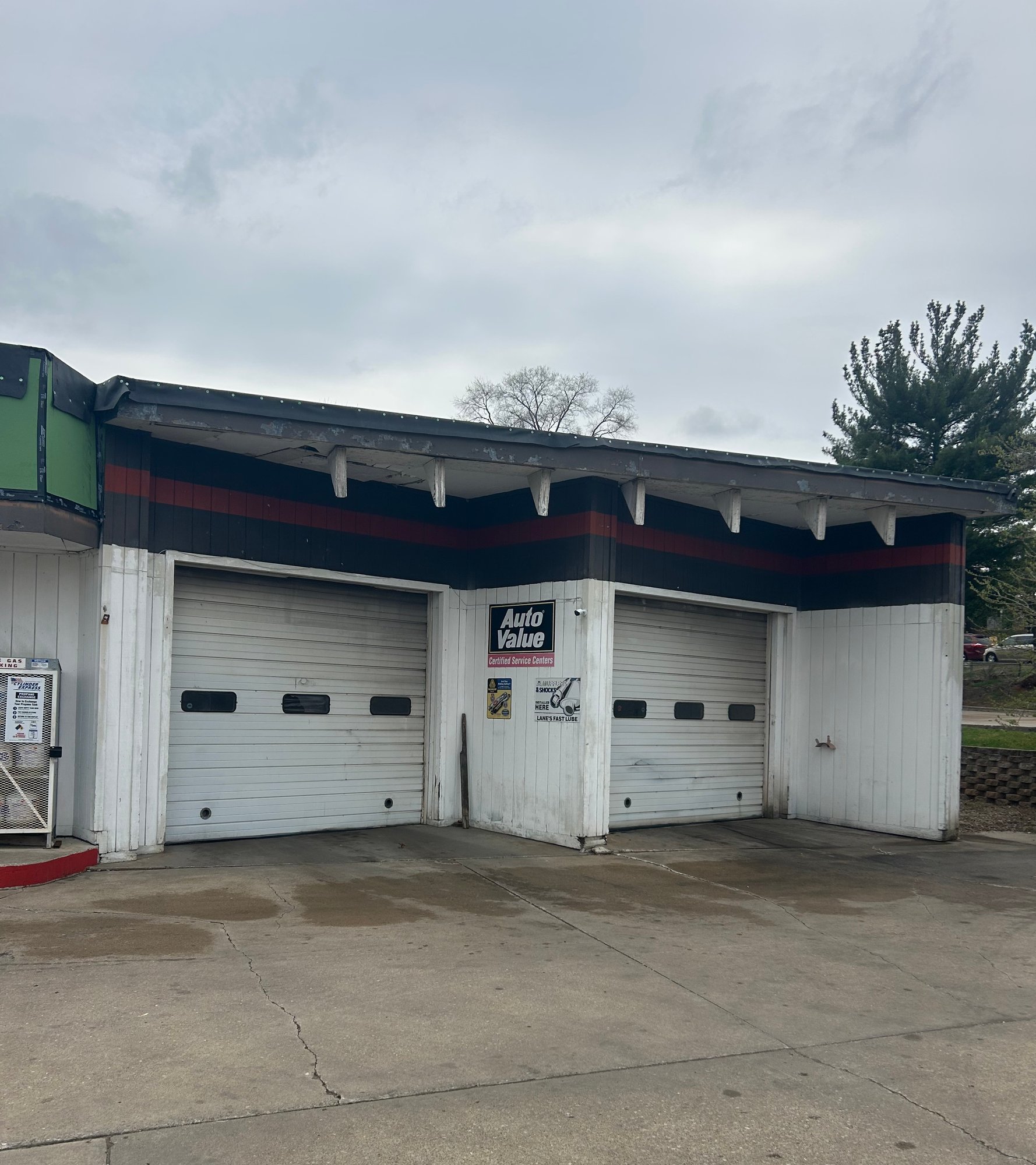 6400 Douglas Ave, Urbandale, IA 50322