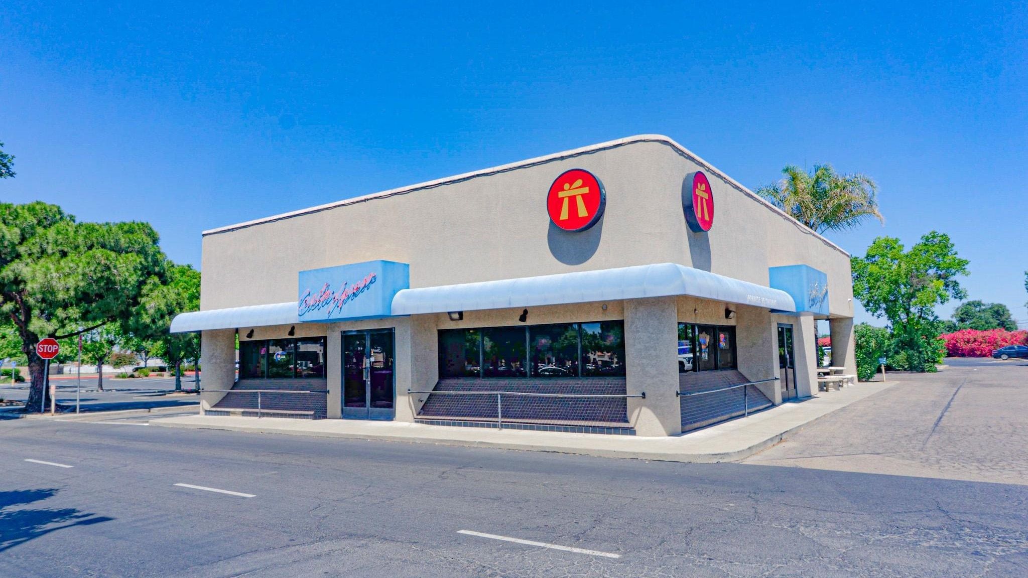 480 North 11Th Ave, Hanford, CA 93230