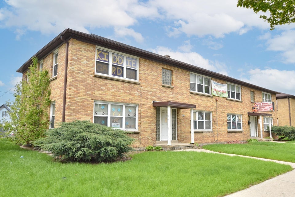 2809 W Atkinson Ave, Milwaukee, WI 53209
