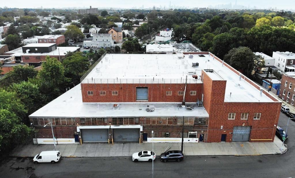 7010 74Th St, Middle Village, NY 11385