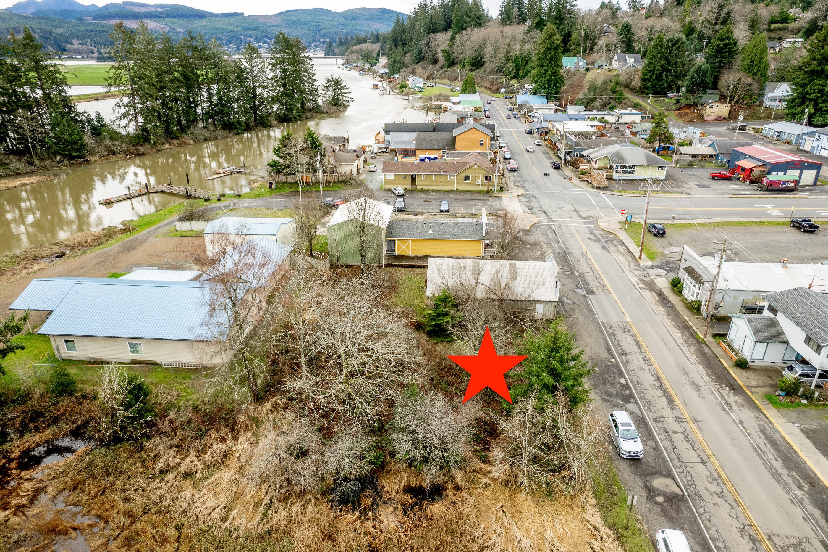 36055 7Th St, Nehalem, OR 97131