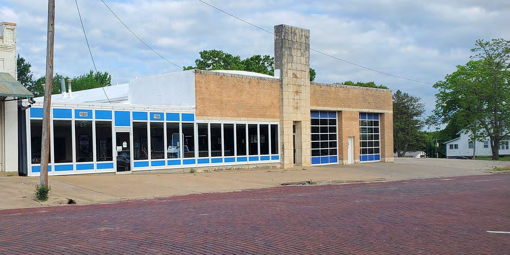 306 New York Ave, Holton, KS 66436