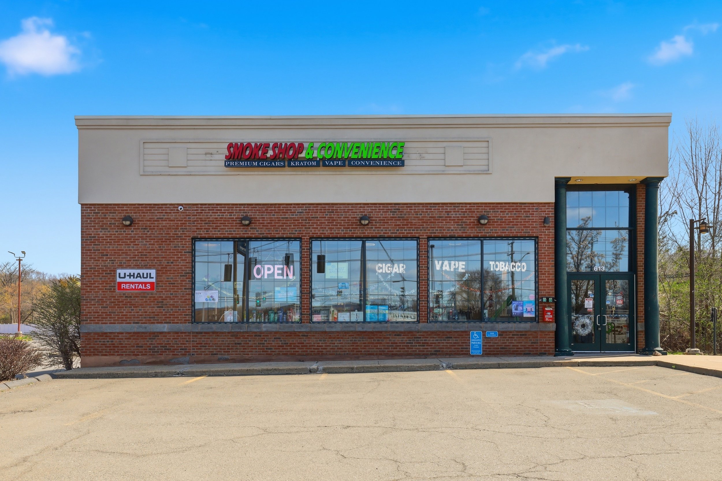 613 Queen St, Southington, CT 06489